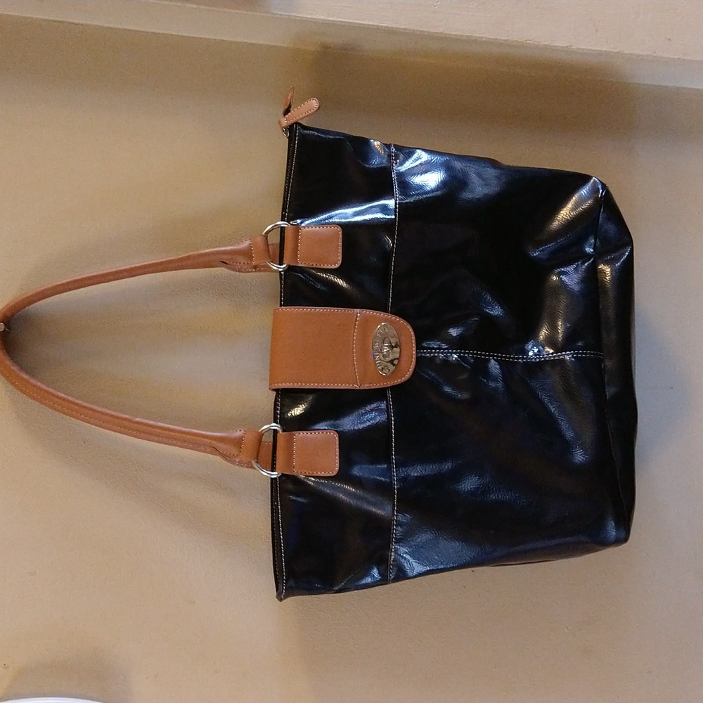 VGUC. Nine West large black vinyl tote.